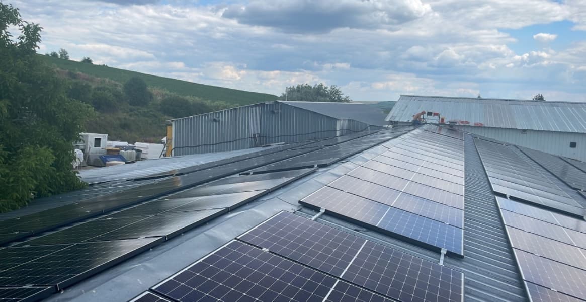 Roof on grid solar system 