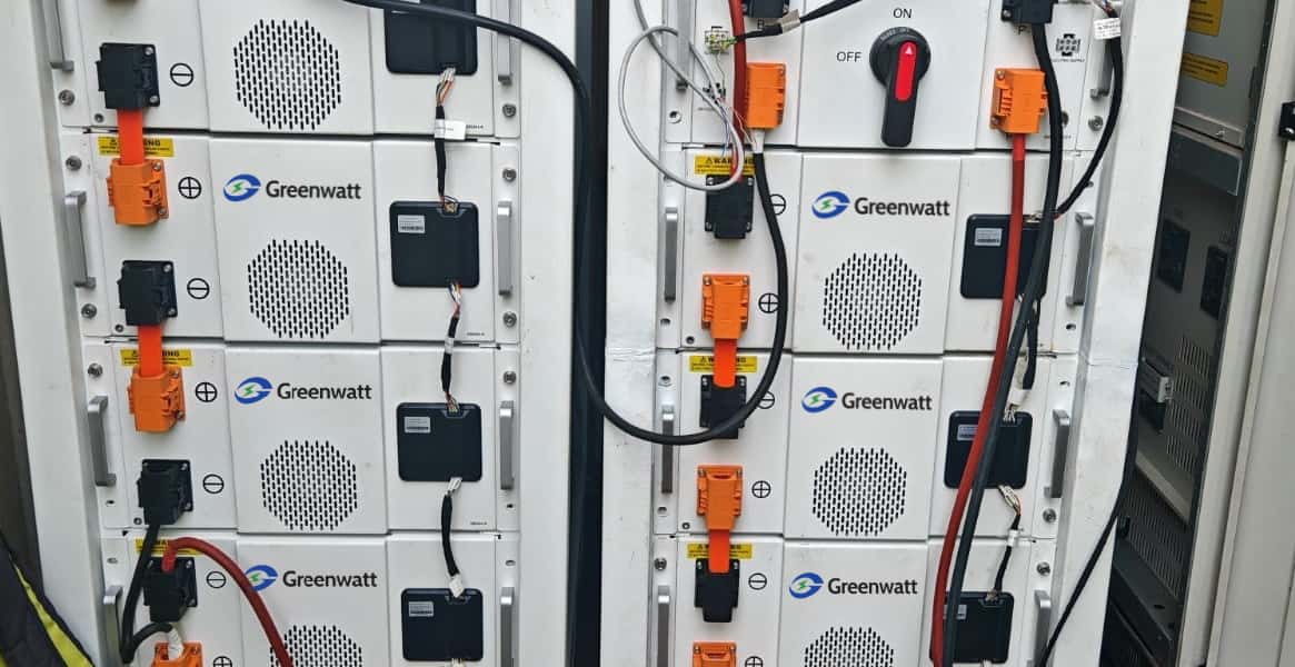 50Kw Hybrid Solar Energy System With 100Kwh Lithium Battery