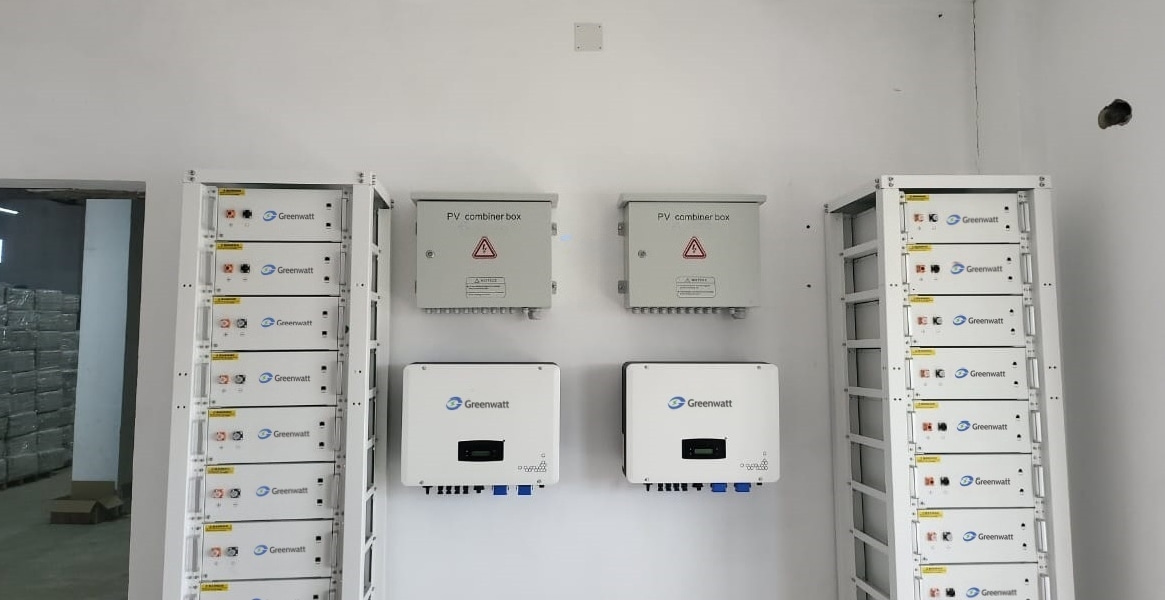 Greenwatt 60KW Hybrid Solar Power System With Storage Solution for Warehouse Applications